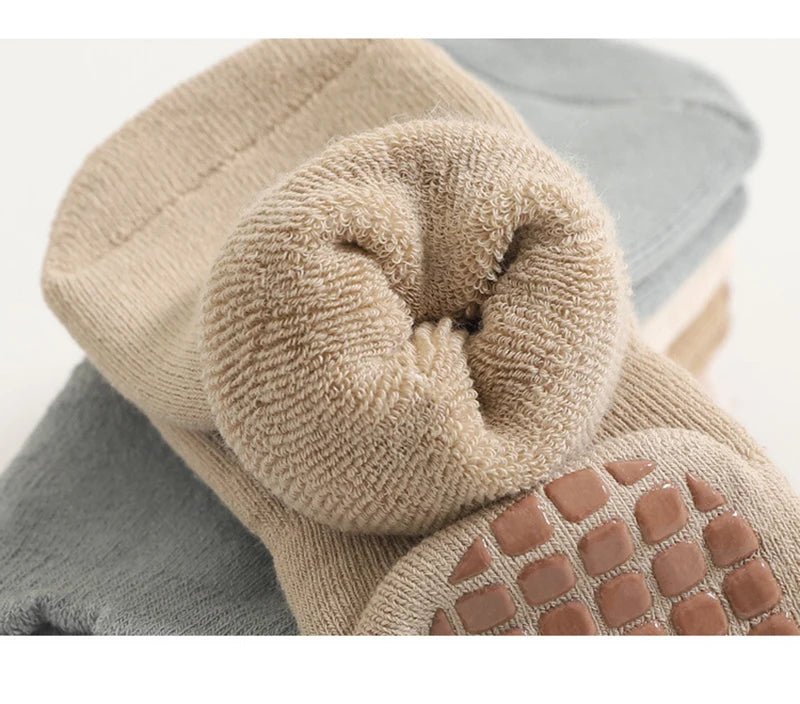 TinyToes Winter Anti - Slip Socks - BloomBambinoTinyToes Winter Anti - Slip SocksBloomBambinoBloomBambino14:173086thick02;200000463:200661897M for 1-3YTinyToes Winter Anti - Slip SocksM for 1 - 3YMix 1