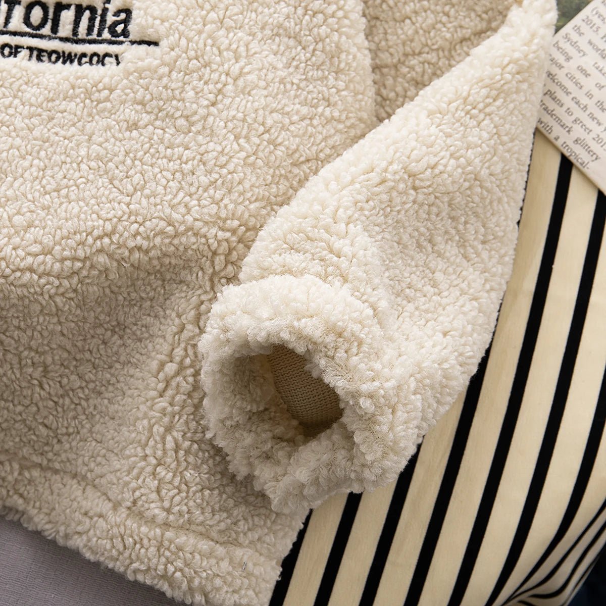 LetterLuxe Lambswool Sweatshirt - BloomBambinoLetterLuxe Lambswool SweatshirtBloomBambinoBloomBambino14:771;200000463:200661896100(18-24M)LetterLuxe Lambswool Sweatshirt100(18 - 24M)Beige