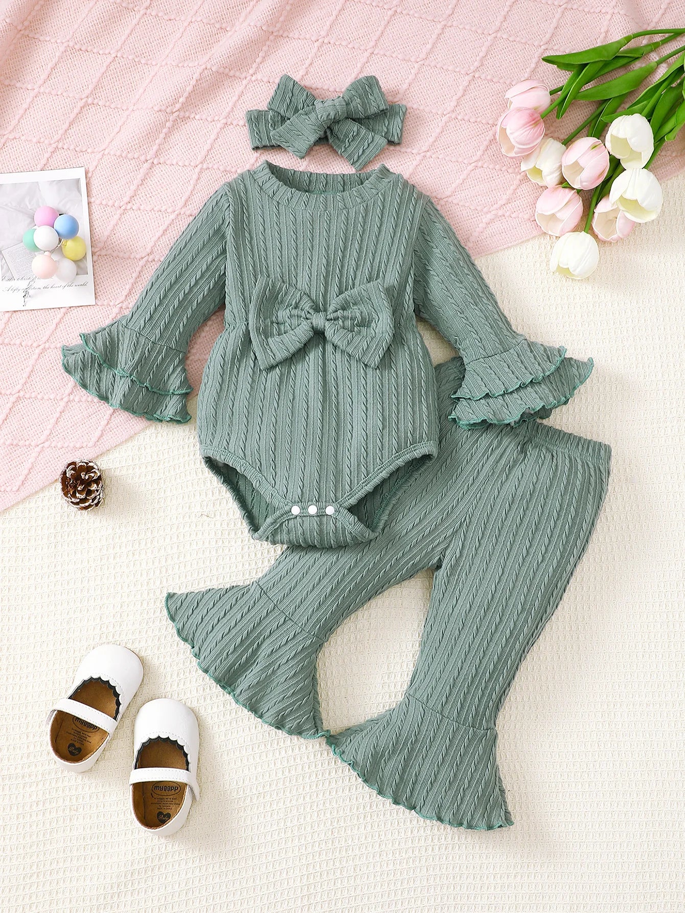 TwirlBow Flared Sleeve Jumpsuit - BloomBambinoTwirlBow Flared Sleeve JumpsuitBloomBambinoBloomBambino14:69132374-huise;200000463:200661897TwirlBow Flared Sleeve Jumpsuit18MGreen 1