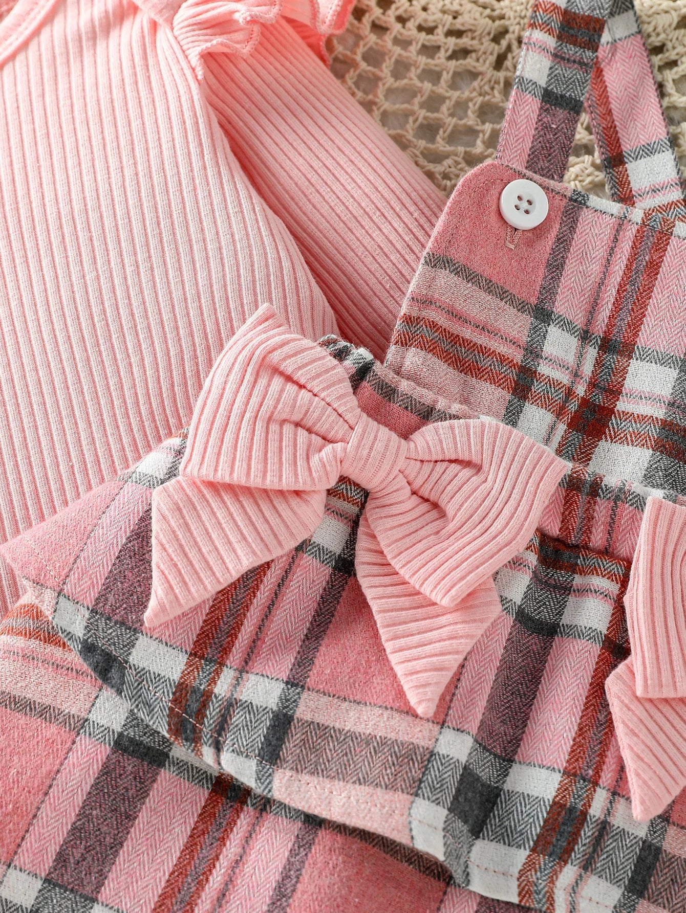 PlaidPetal Romper & Skirt Set - BloomBambinoPlaidPetal Romper & Skirt SetBloomBambinoBloomBambino14:1052PD2662-fense;200000463:20066189718-24MPlaidPetal Romper & Skirt Set18 - 24M