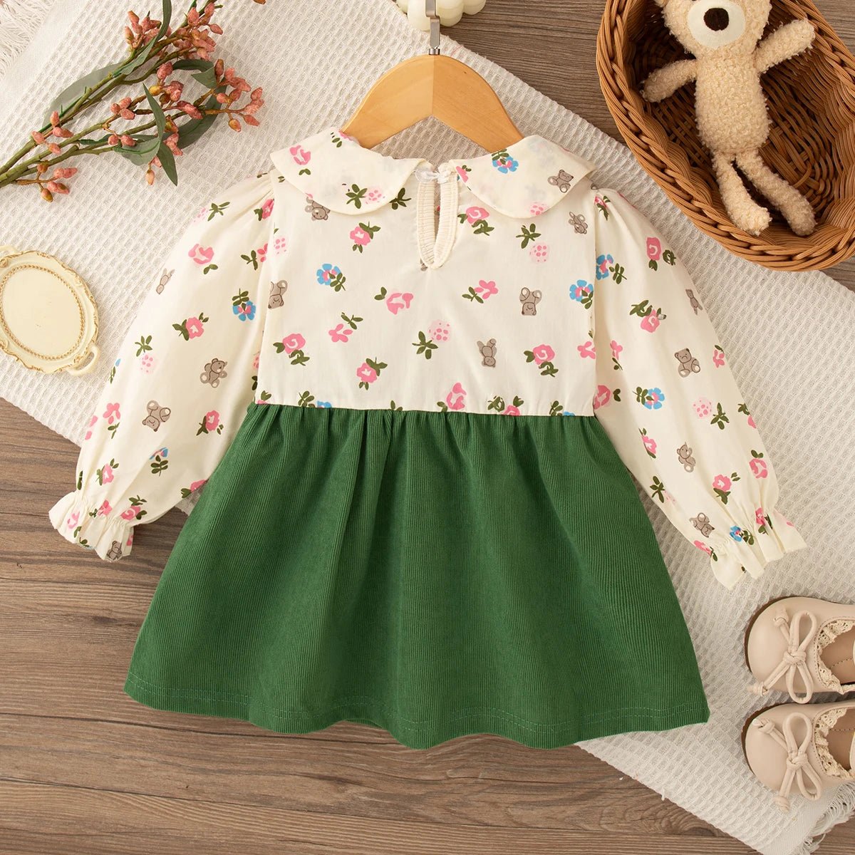 BlossomBow Floral Dress - BloomBambinoBlossomBow Floral DressBloomBambinoBloomBambino14:175;200000463:200169197M(9-12M)BlossomBow Floral DressM(9 - 12M)green