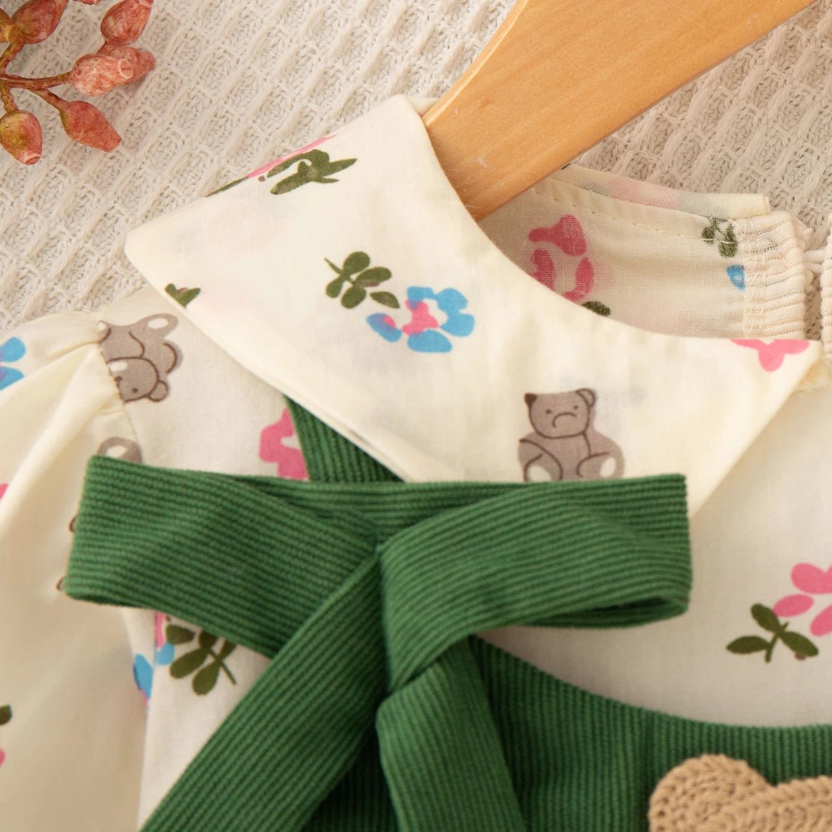 BlossomBow Floral Dress - BloomBambinoBlossomBow Floral DressBloomBambinoBloomBambino14:175;200000463:200169197M(9-12M)BlossomBow Floral DressM(9 - 12M)green